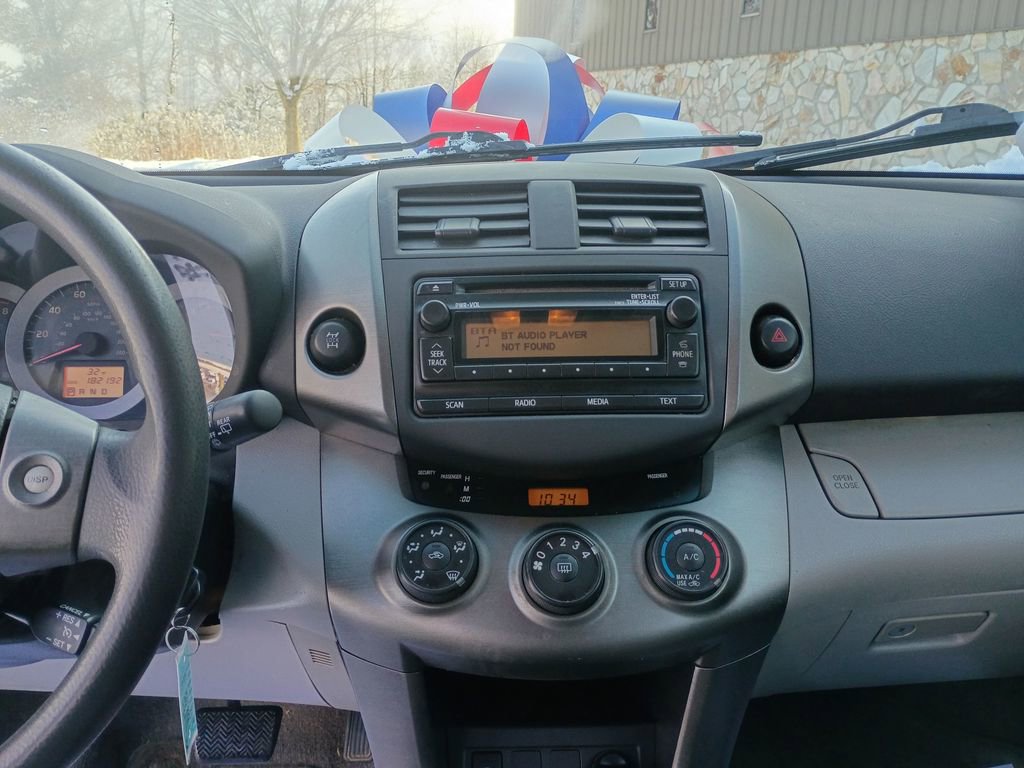 Used 2012 Toyota RAV4 4WD image 17