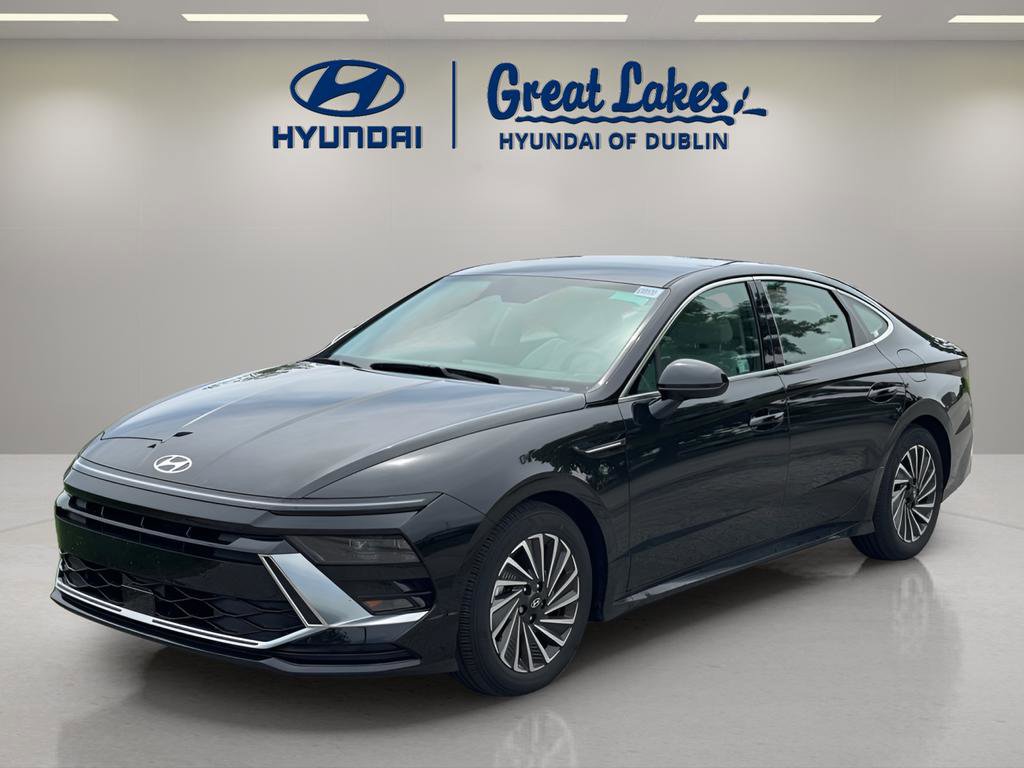 Certified 2025 Hyundai Sonata SEL FWD image 1