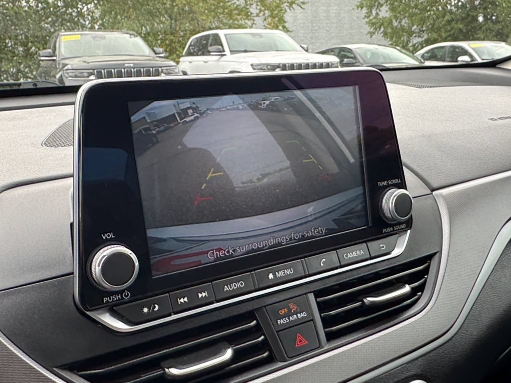 Used 2024 Nissan Altima 2.5 SR FWD image 33