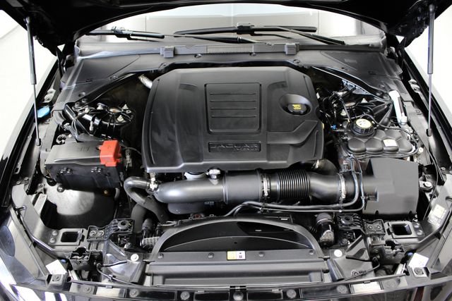 Used 2018 Jaguar XE Prestige AWD/4WD image 14