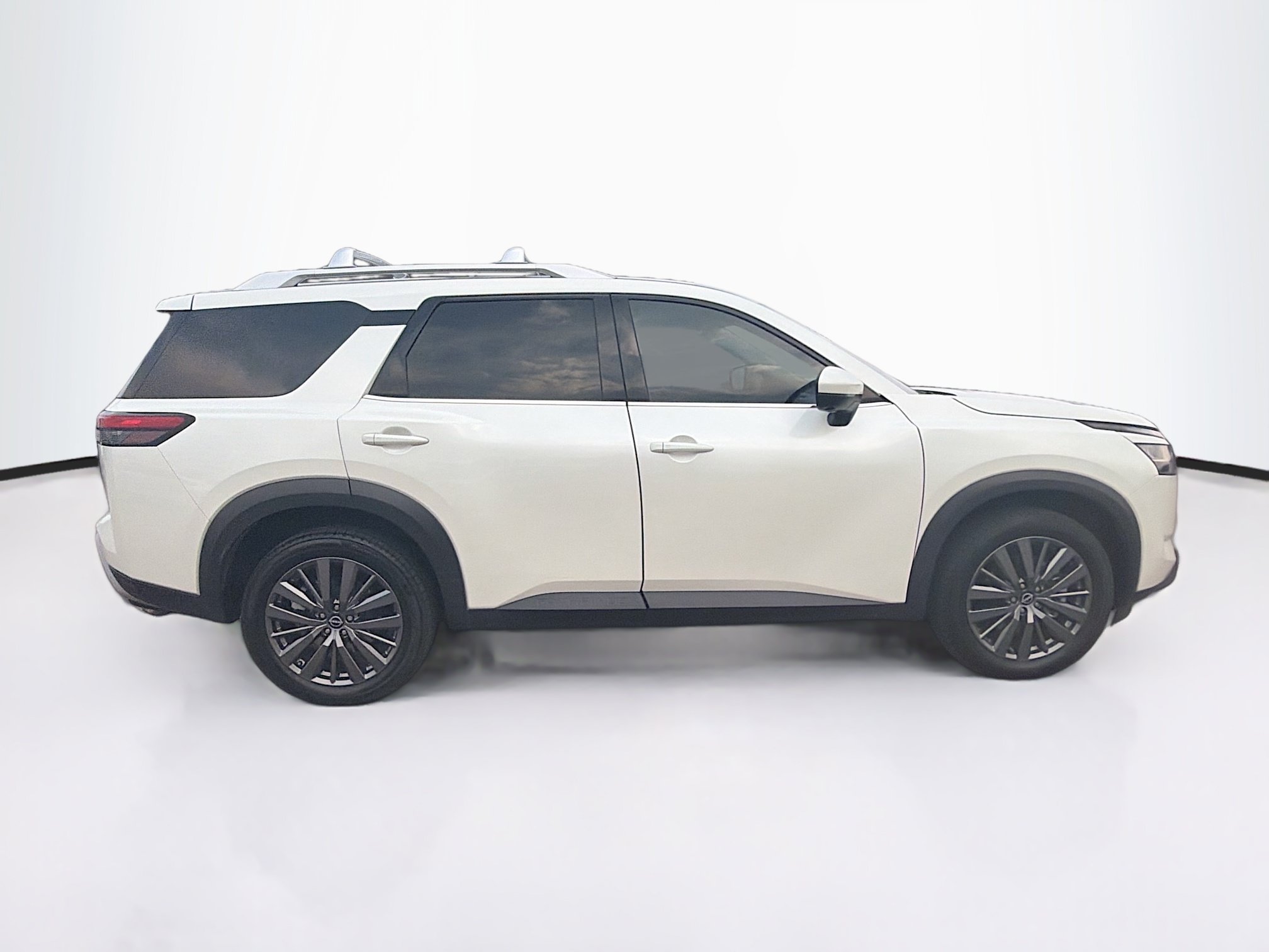 Used 2023 Nissan Pathfinder SL w/ SL Premium Package AWD/4WD image 10