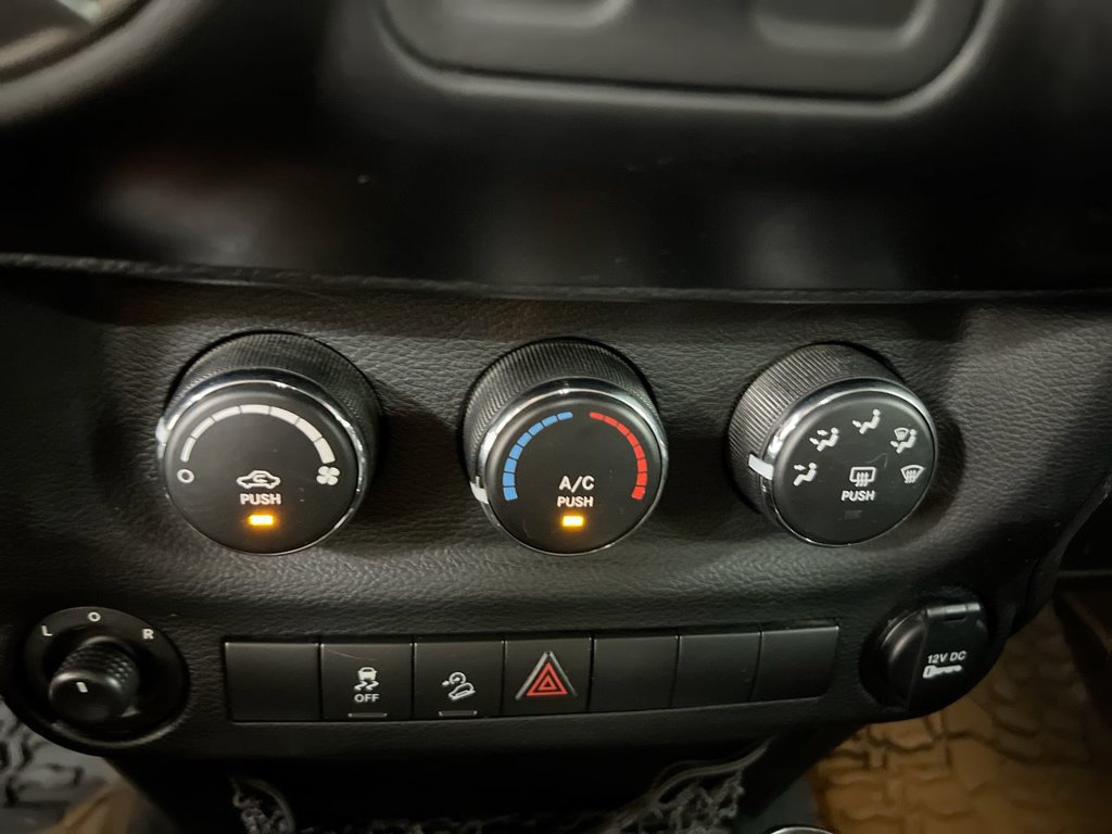 Used 2014 Jeep Wrangler Sport AWD/4WD image 15