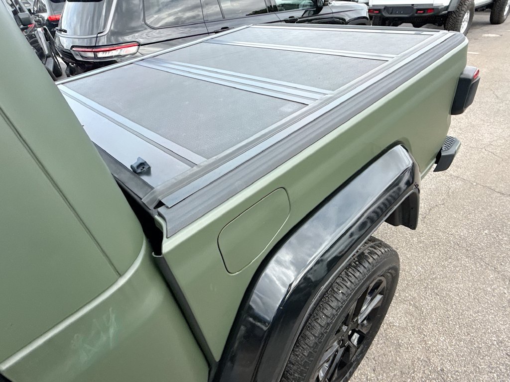 Certified 2021 Jeep Gladiator Overland AWD/4WD image 30