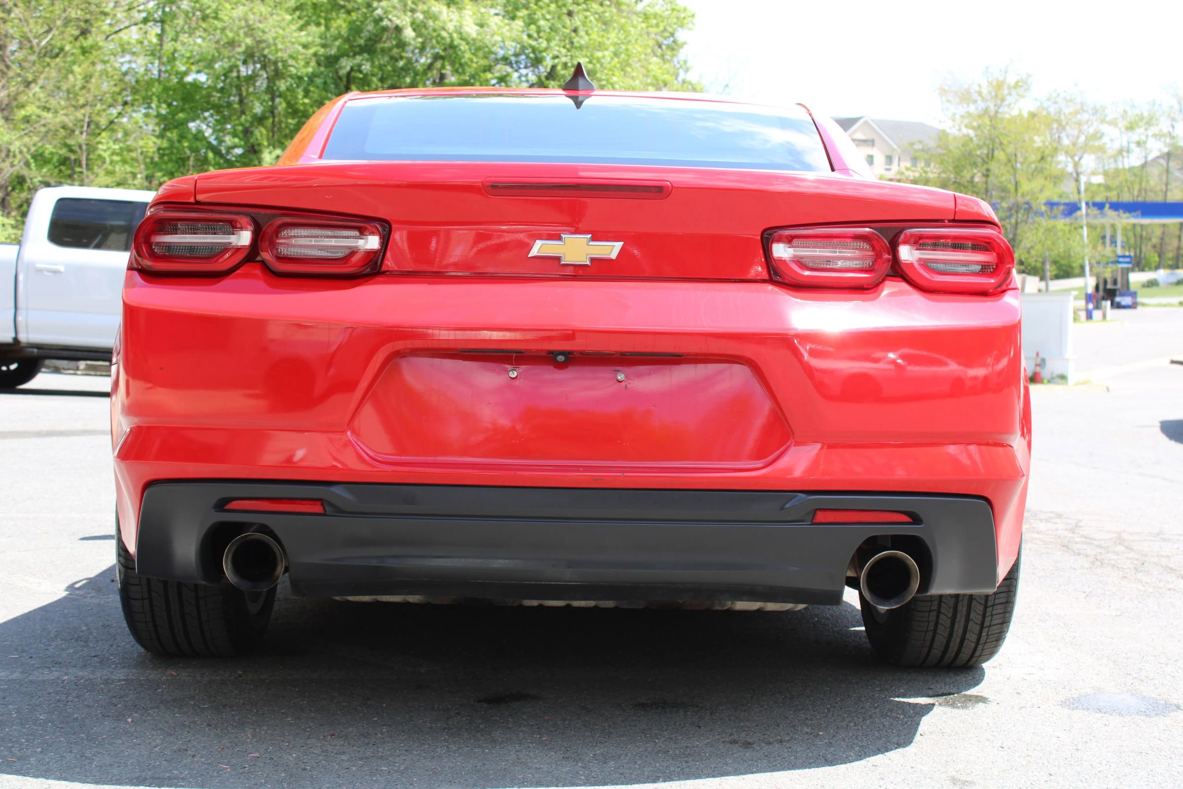 Used 2022 Chevrolet Camaro LT RWD image 5