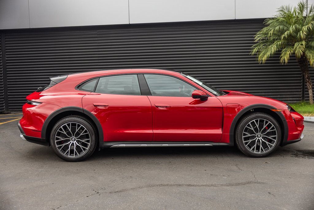 Certified 2024 Porsche Taycan 4S image 9