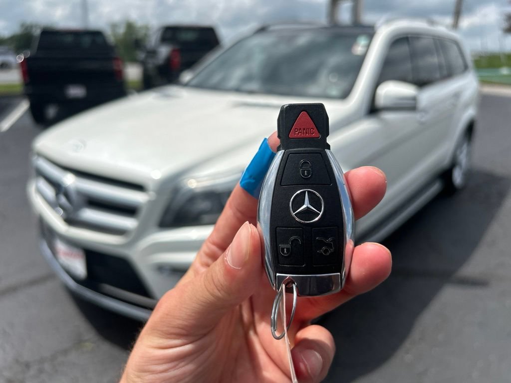 Used 2014 Mercedes-Benz GL 550 4MATIC image 52