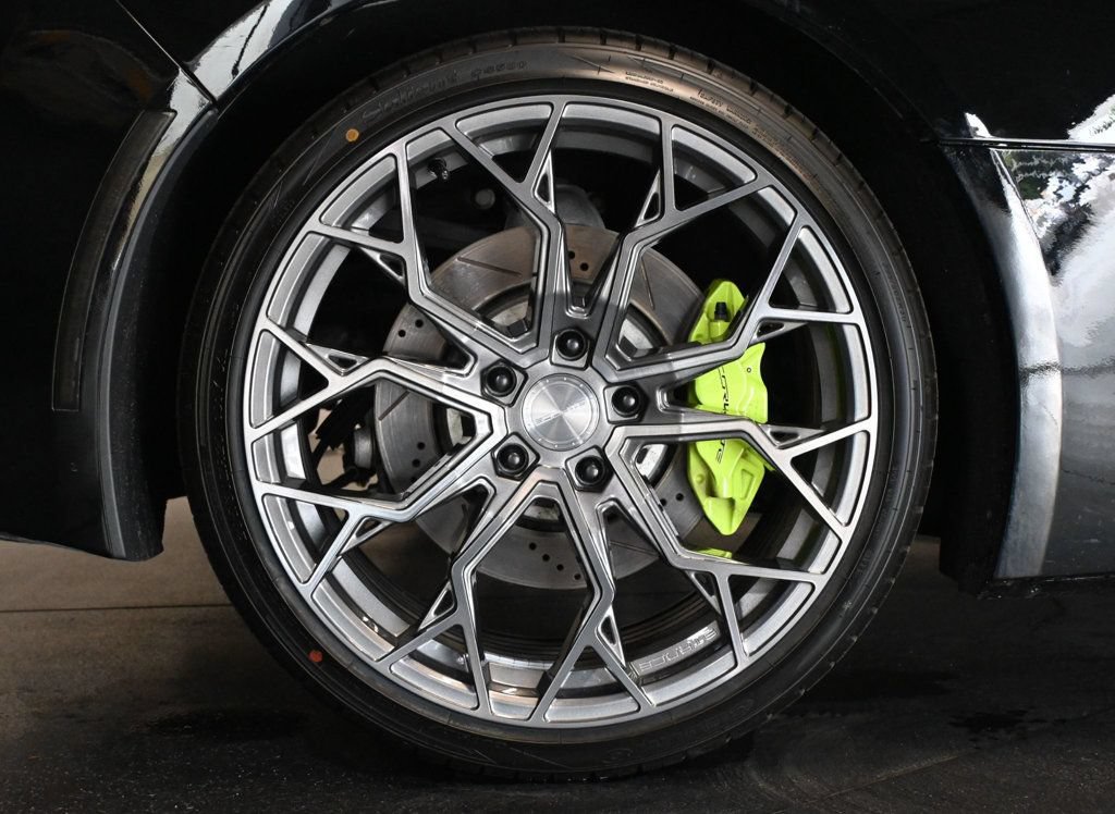 Used 2019 Chevrolet Corvette Stingray Coupe w/ Carbon Flash Badge Package RWD image 9