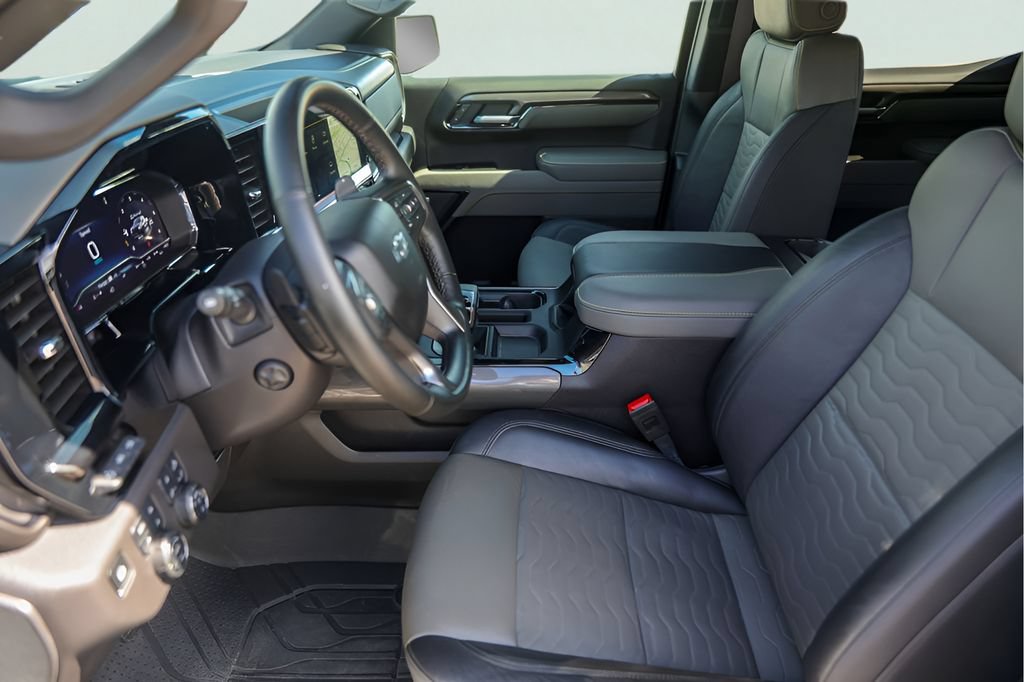 Used 2025 Chevrolet Silverado 1500 ZR2 w/ Technology Package AWD/4WD image 11