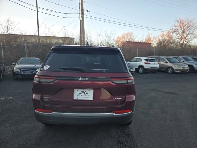 Used 2024 Jeep Grand Cherokee Limited w/ Luxury Tech Group II image 6