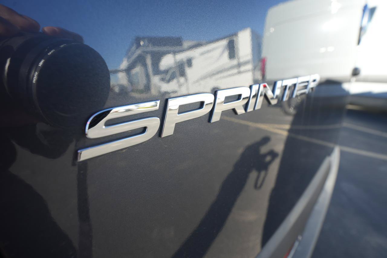 Used 2025 Mercedes-Benz Sprinter 2500 image 11
