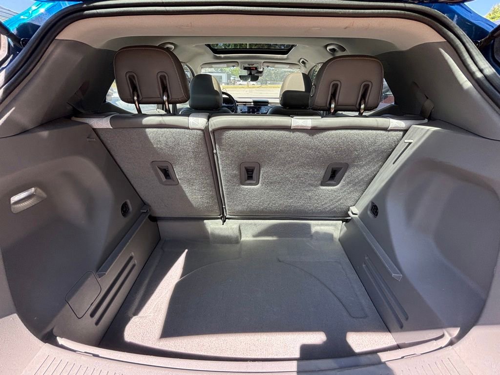 Used 2022 Chevrolet Bolt EUV Premier w/ Launch Edition FWD image 16