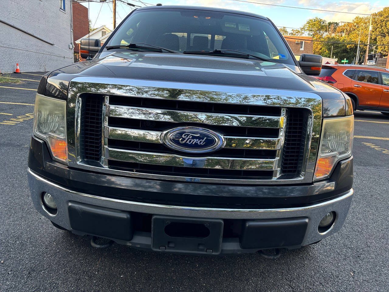 Used 2011 Ford F150 XLT w/ XLT Convenience Pkg AWD/4WD image 2