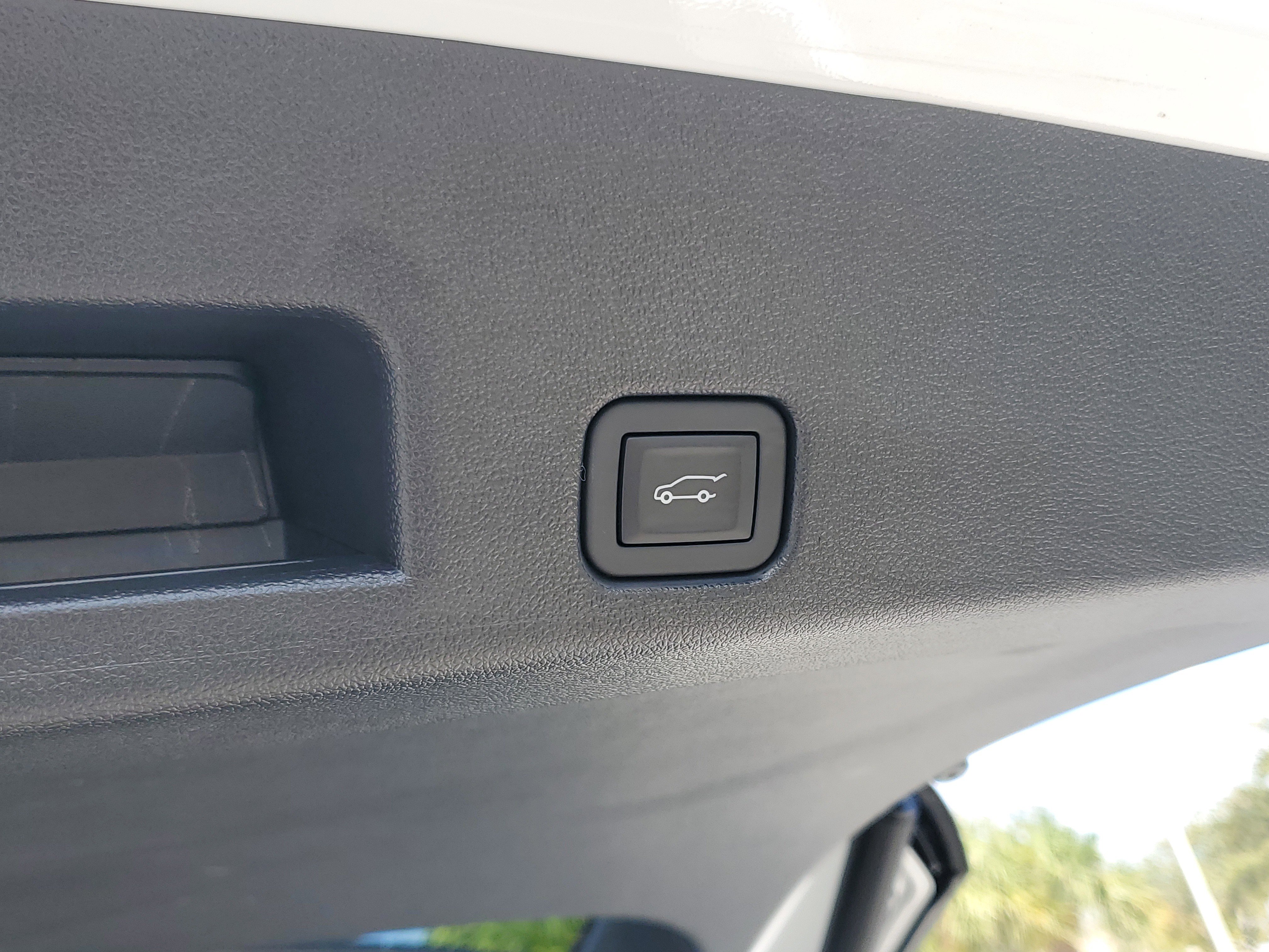 Used 2025 Buick Enclave Sport Touring image 11