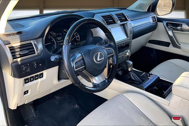 Used 2021 Lexus GX 460 Premium w/ Premium Package image 14
