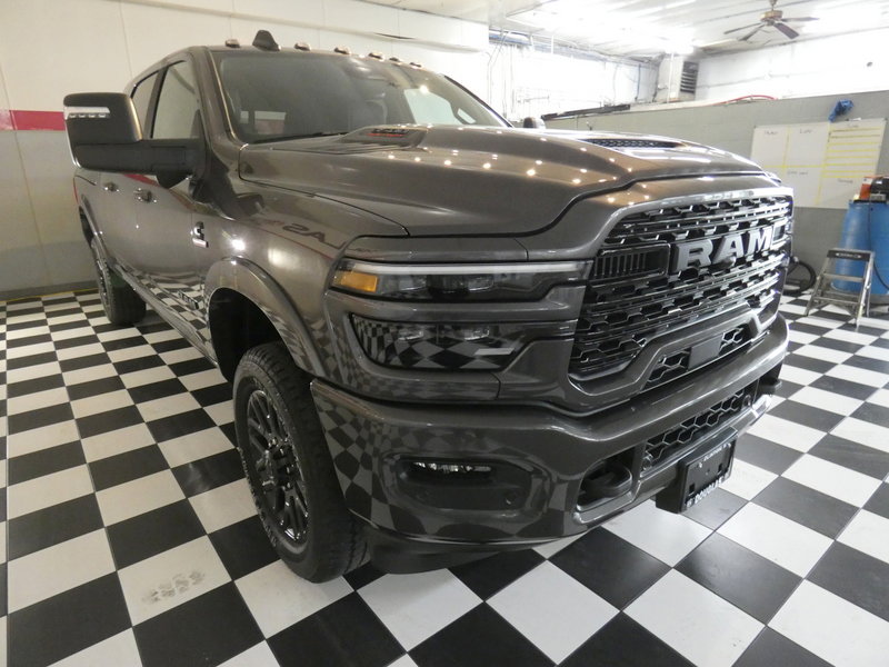 Used 2025 RAM 3500 Limited image 3