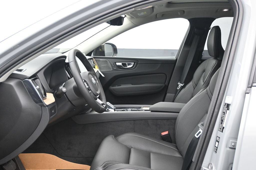 New 2026 Volvo XC60 B5 Ultra AWD/4WD image 11