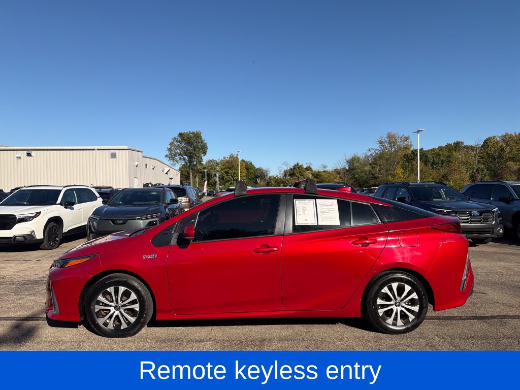 Used 2022 Toyota Prius Prime LE FWD image 2