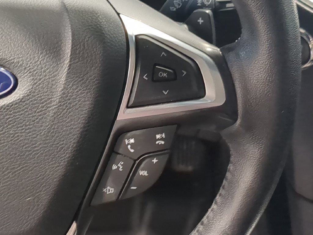 Used 2018 Ford Edge Titanium w/ Technology Package AWD/4WD image 29