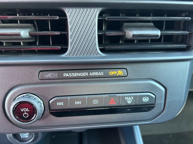 New 2026 Ford Maverick XLT w/ Black Appearance Package AWD/4WD image 17