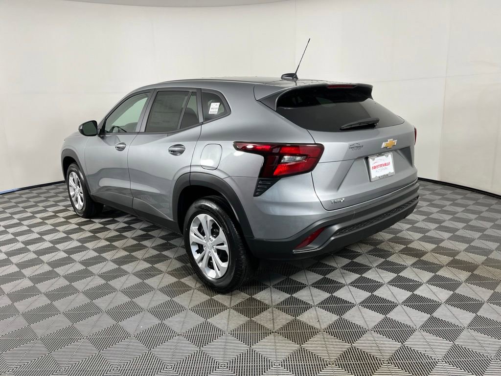 New 2026 Chevrolet Trax LS FWD image 3