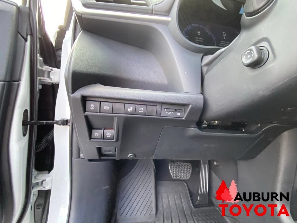 New 2026 Toyota Sienna Platinum AWD/4WD image 40