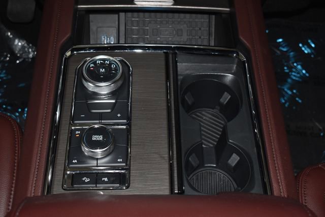 Used 2024 Ford Expedition Max Limited image 19
