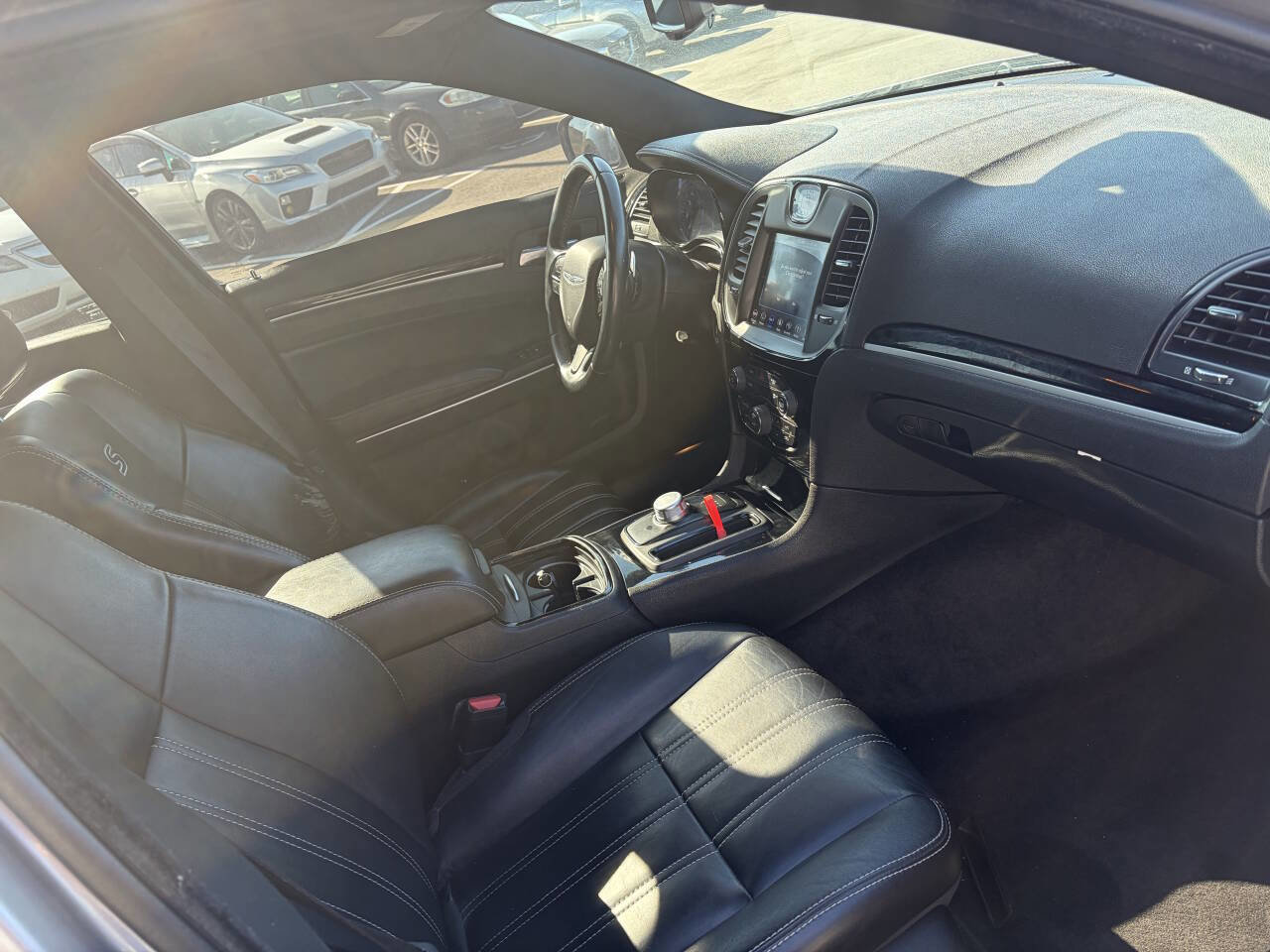 Used 2018 Chrysler 300 S image 9
