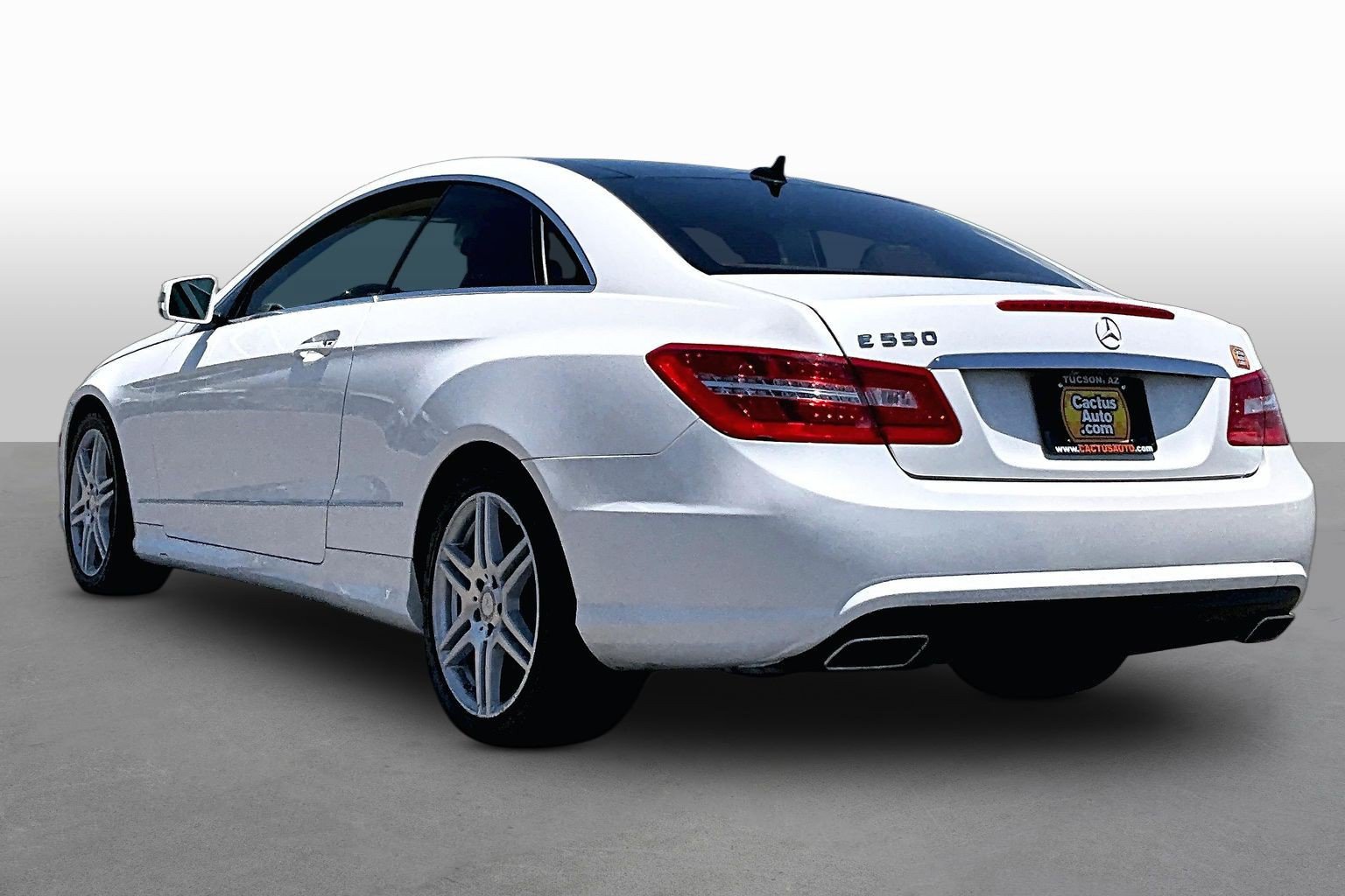 Used 2010 Mercedes-Benz E 550 Coupe w/ Premium 2 Pkg image 11