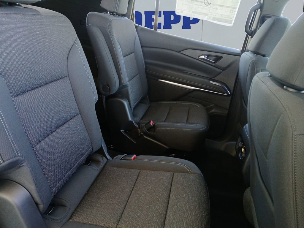 New 2026 Chevrolet Traverse LT w/ Driver Confidence Package FWD image 18