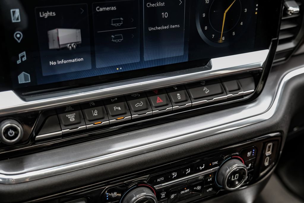 Used 2024 Chevrolet Silverado 2500 High Country w/ High Country Premium Package image 33