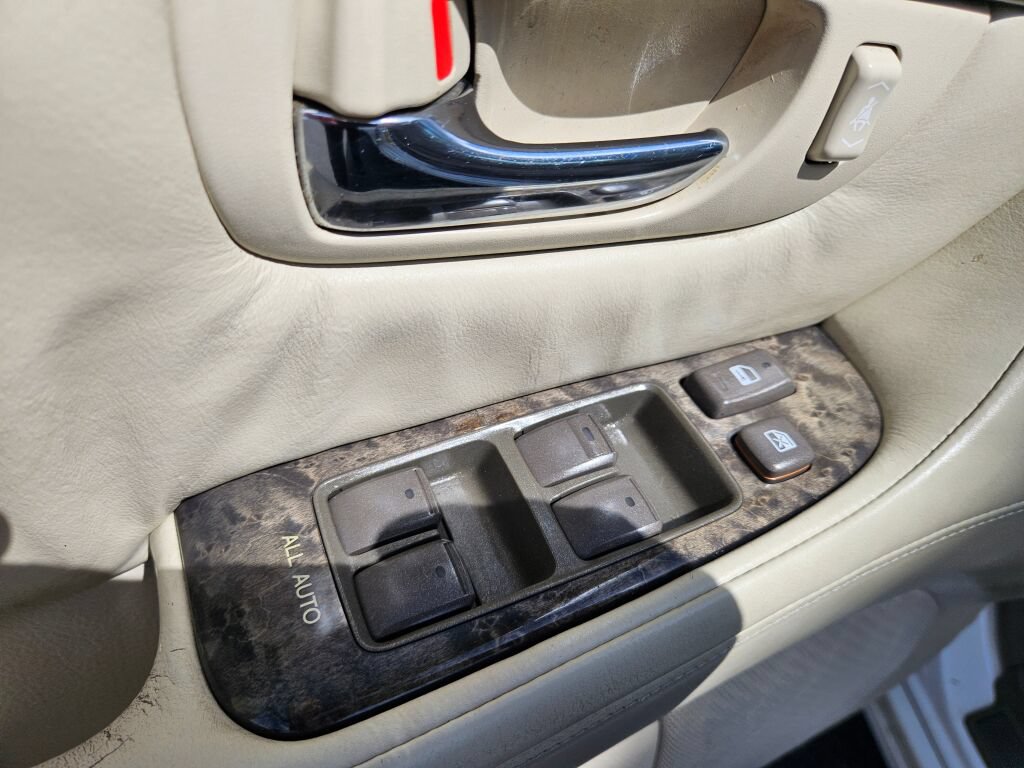 Used 2002 Lexus LS 430 RWD image 14