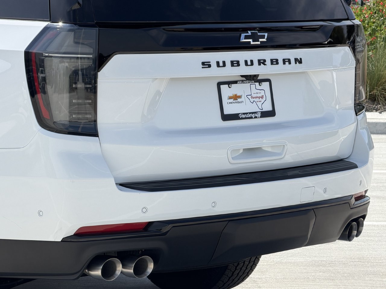 New 2026 Chevrolet Suburban Z71 w/ Z71 Off-Road Package AWD/4WD image 6