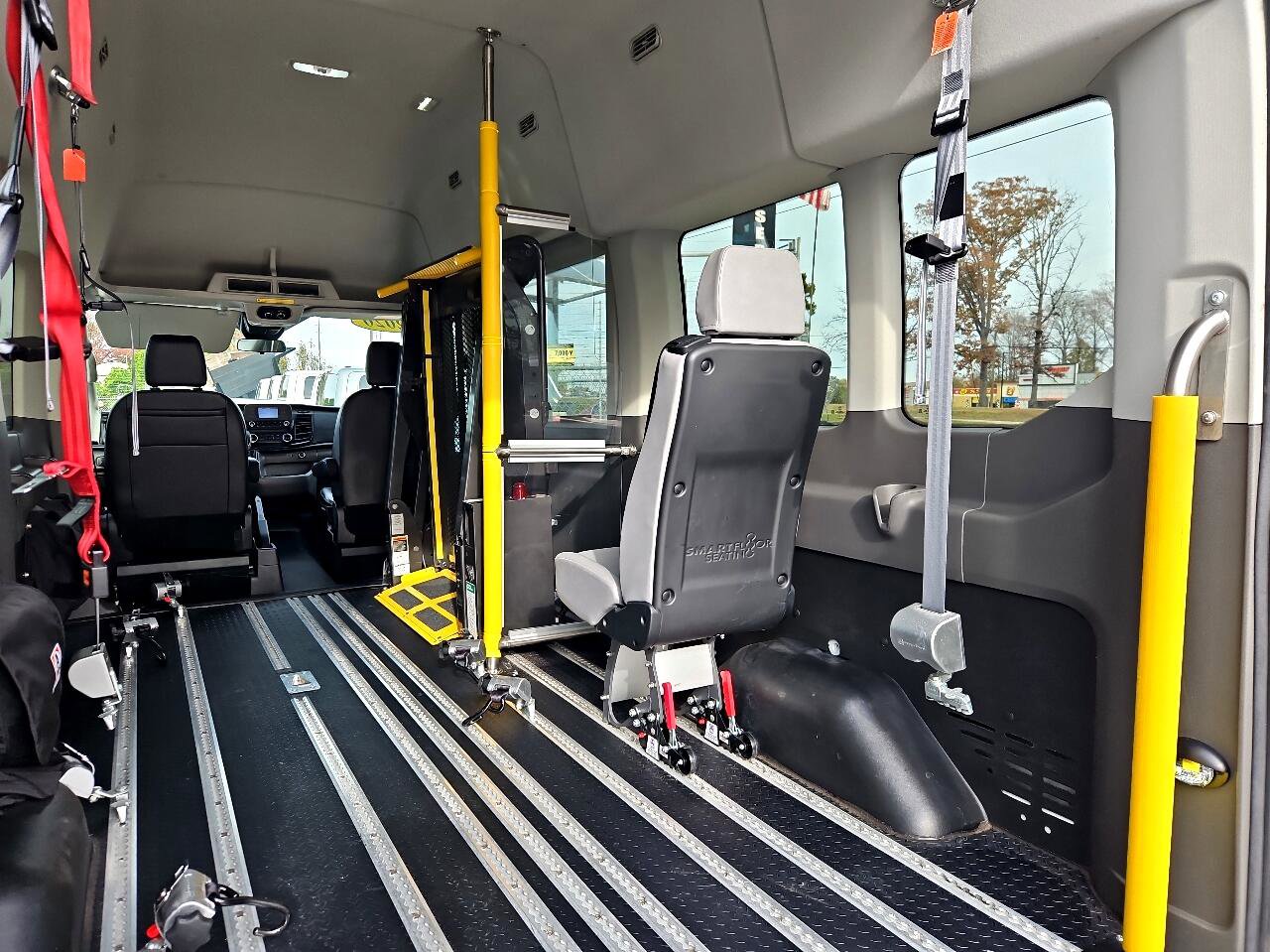 Used 2020 Ford Transit 350 XL image 26