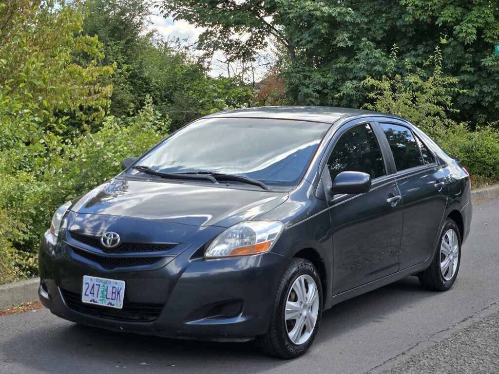 Used 2007 Toyota Yaris Sedan w/ Convenience Pkg FWD image 7