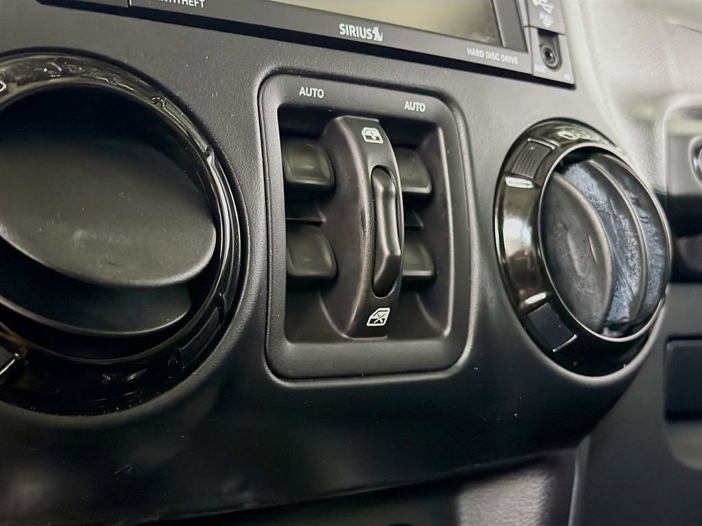 Used 2017 Jeep Wrangler Unlimited Sahara image 18