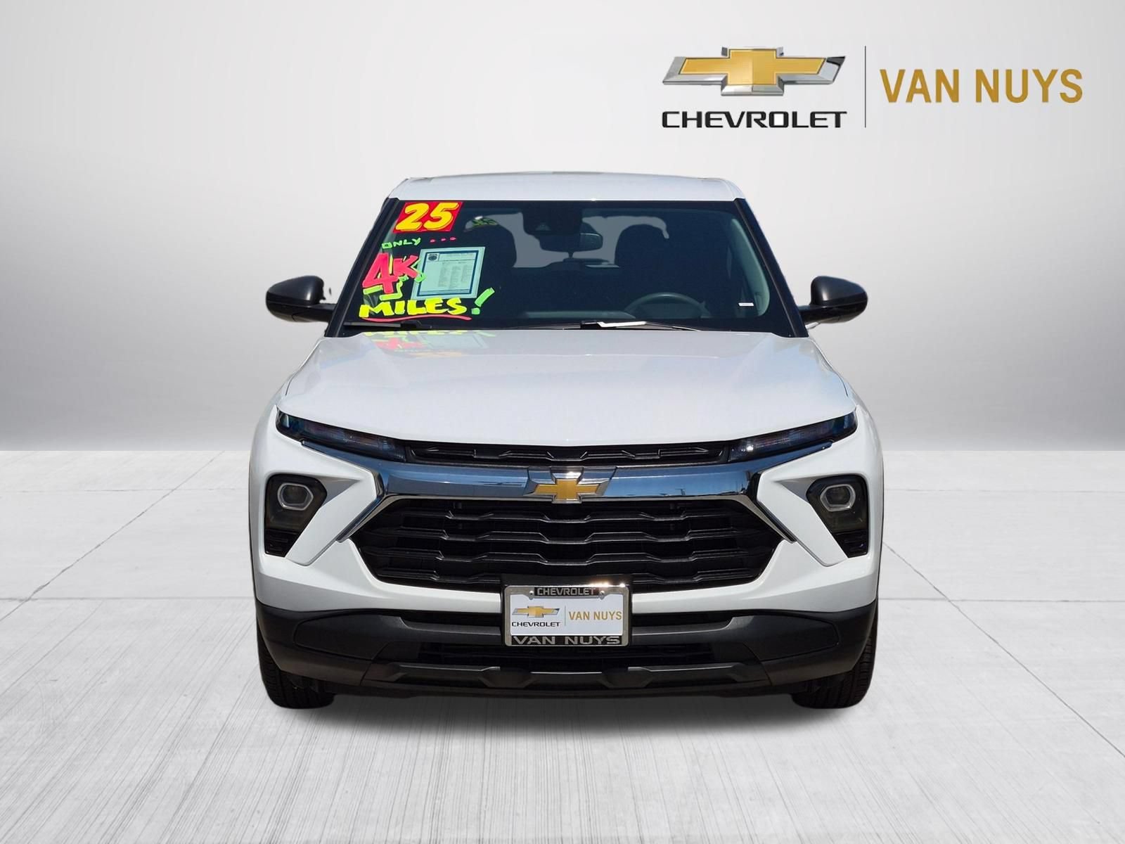 Used 2025 Chevrolet TrailBlazer LS w/ LS Convenience Package FWD image 2