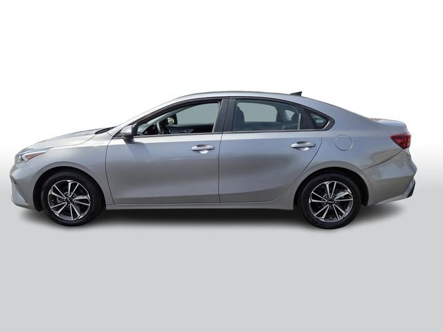 Used 2023 Kia Forte LXS image 7