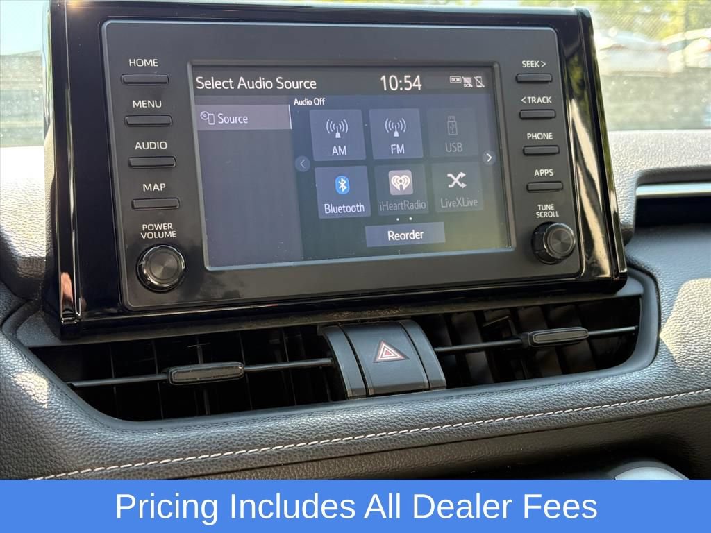 Used 2019 Toyota RAV4 LE AWD/4WD image 10