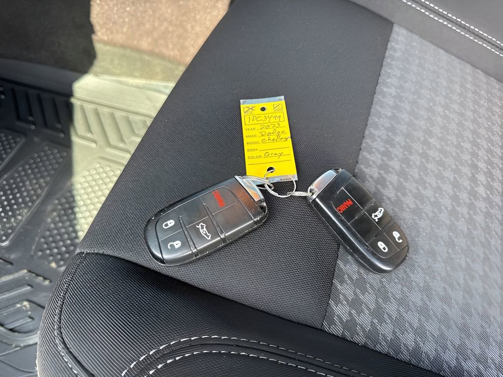 Used 2023 Dodge Challenger SXT image 29