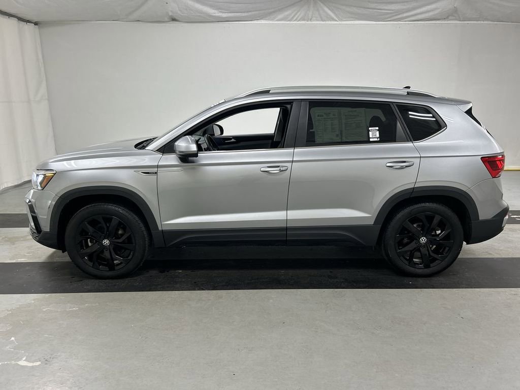 Certified 2023 Volkswagen Taos SE w/ Black Wheel Package AWD/4WD image 6