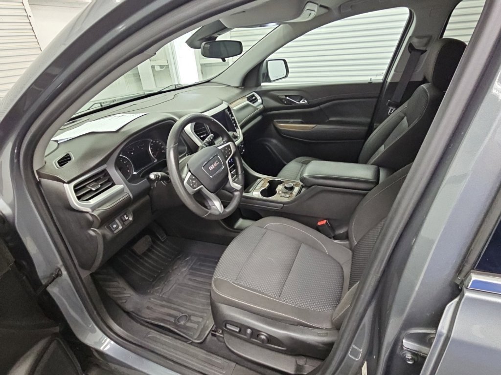 Used 2022 GMC Acadia SLE w/ Driver Convenience Package FWD image 11