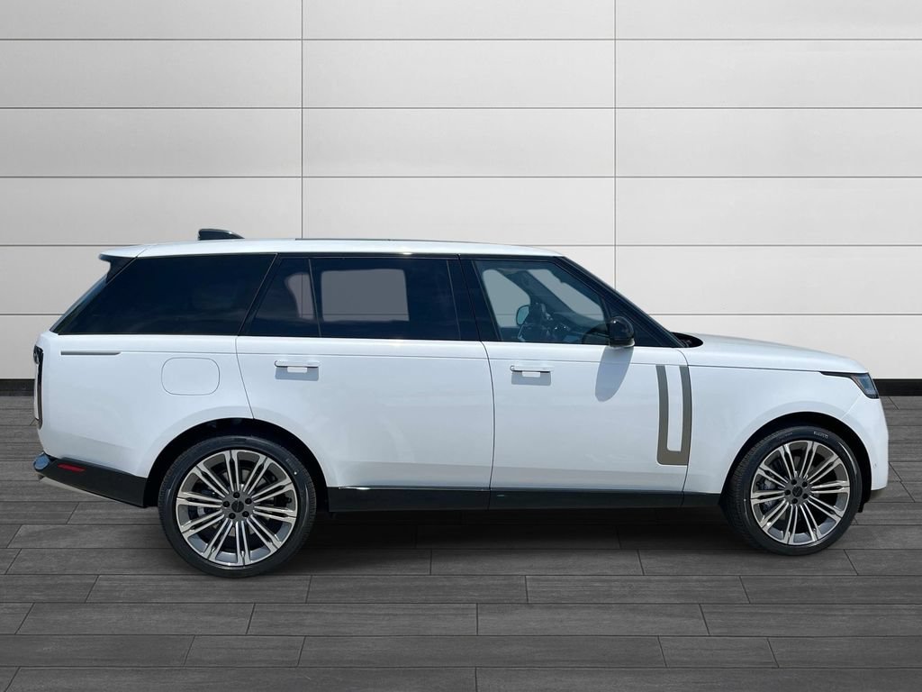 New 2026 Land Rover Range Rover Long Wheelbase SE AWD/4WD image 6