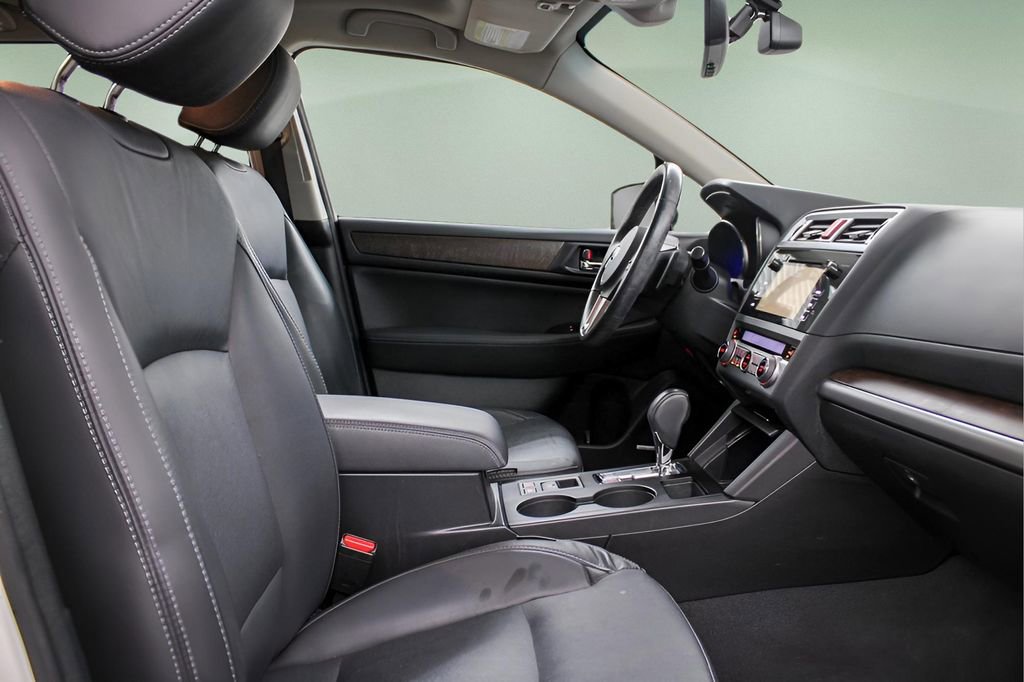 Used 2017 Subaru Outback 2.5i Limited image 24