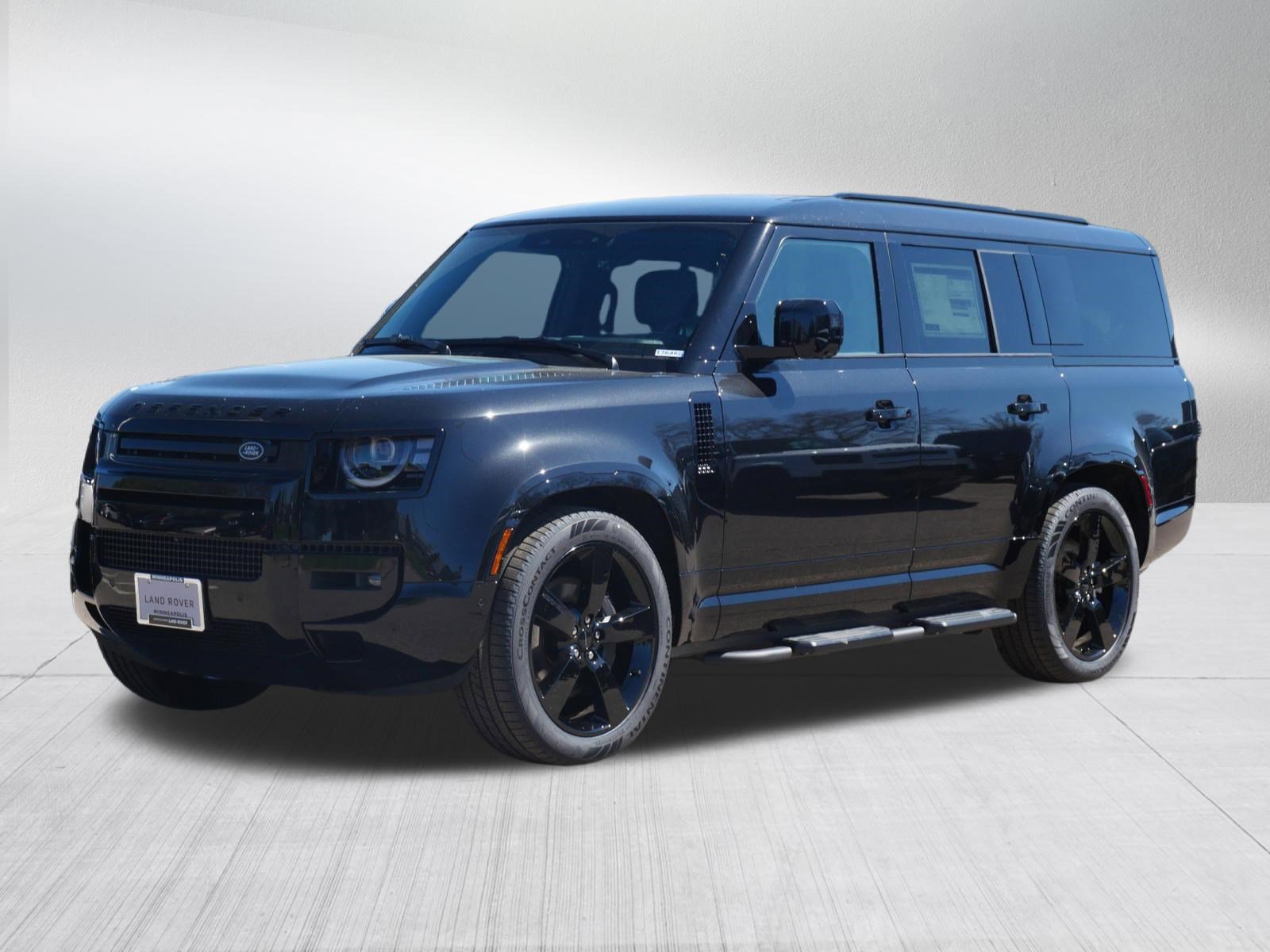 New 2026 Land Rover Defender 130 X-Dynamic SE AWD/4WD image 1