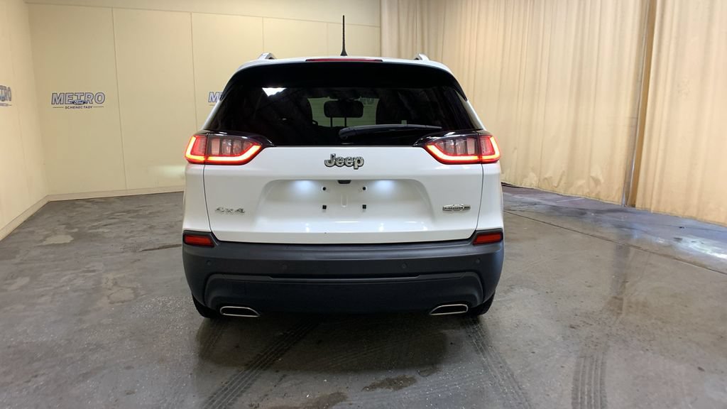 Used 2021 Jeep Cherokee Latitude Lux w/ Comfort/Convenience Group AWD/4WD image 4