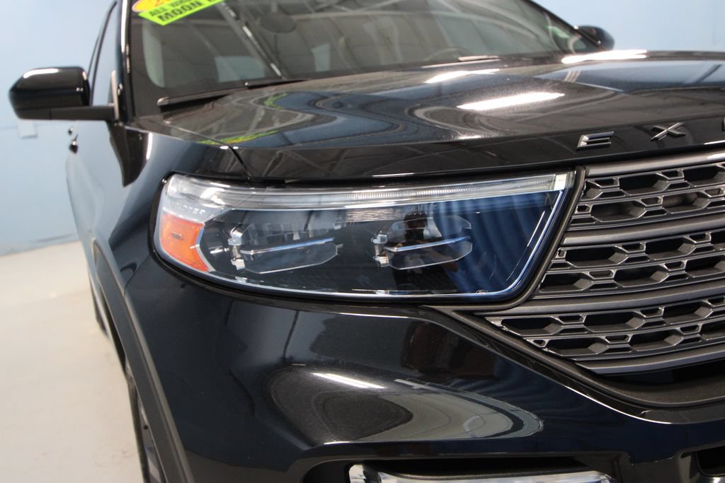 Used 2024 Ford Explorer XLT w/ Equipment Group 202A AWD/4WD image 37
