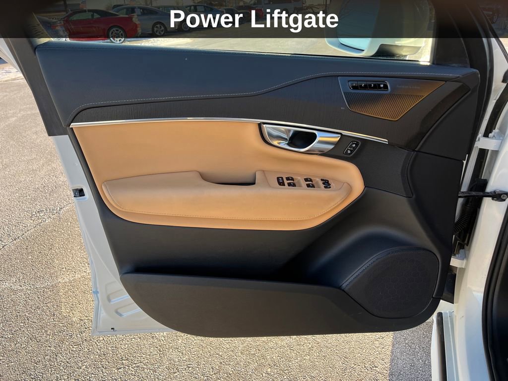 Used 2025 Volvo XC90 T8 Ultra w/ Protection Package Premier image 15