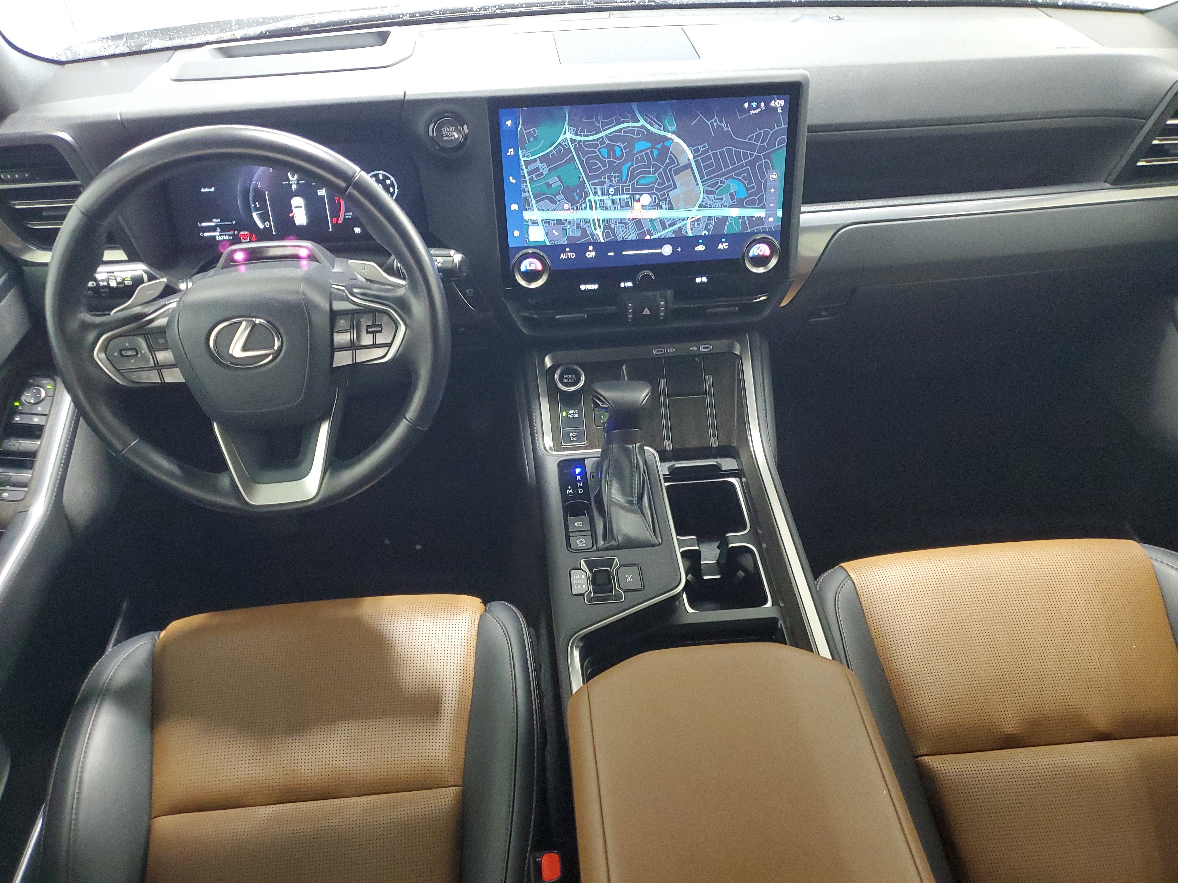 Used 2024 Lexus GX 550 w/ Accessory Package (Z1) AWD/4WD image 16