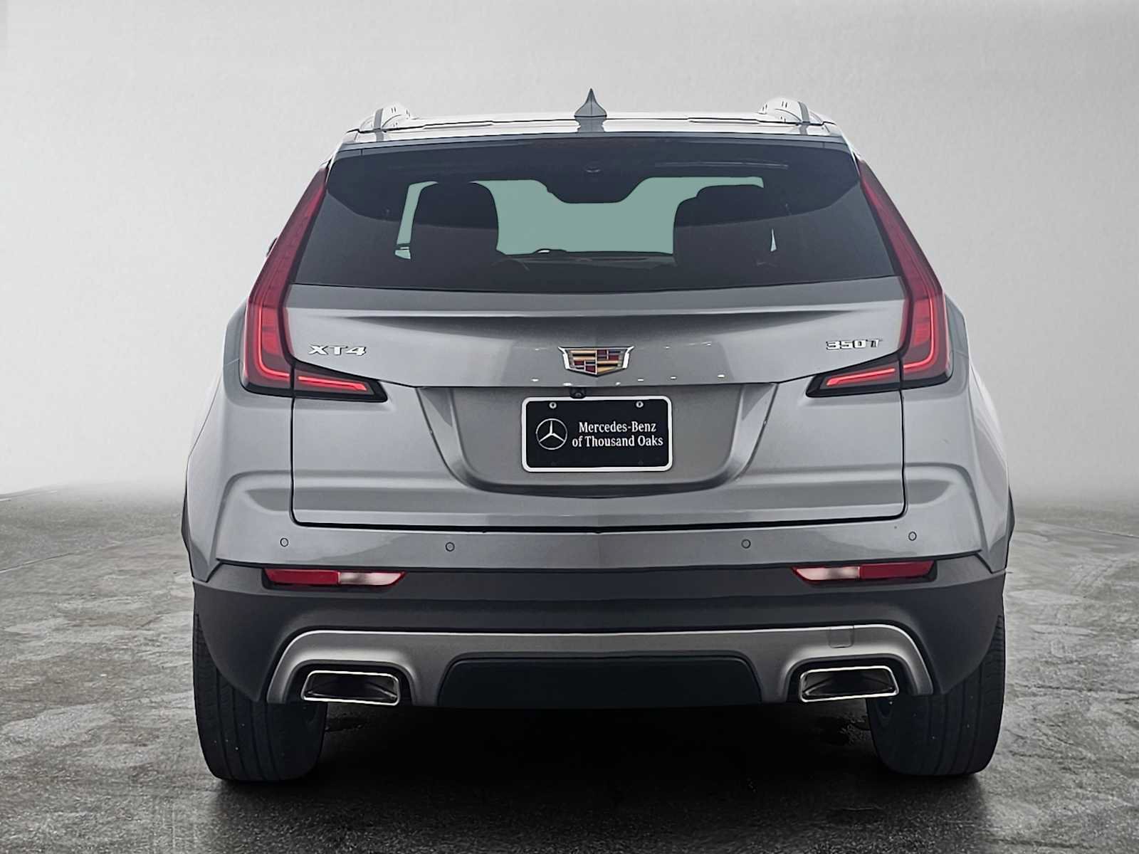 Used 2023 Cadillac XT4 Premium Luxury FWD image 4