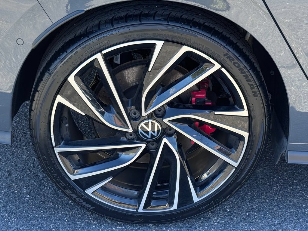 Used 2022 Volkswagen GTI Autobahn FWD image 14